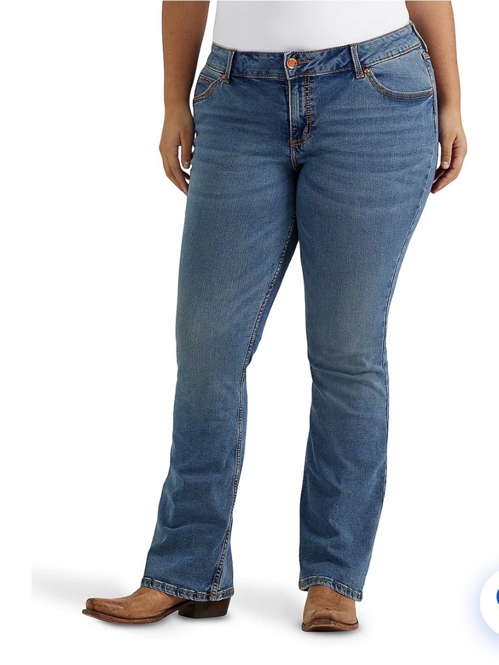 Wrangler retro Mae mid rise Jeans in Medium Blue Wash